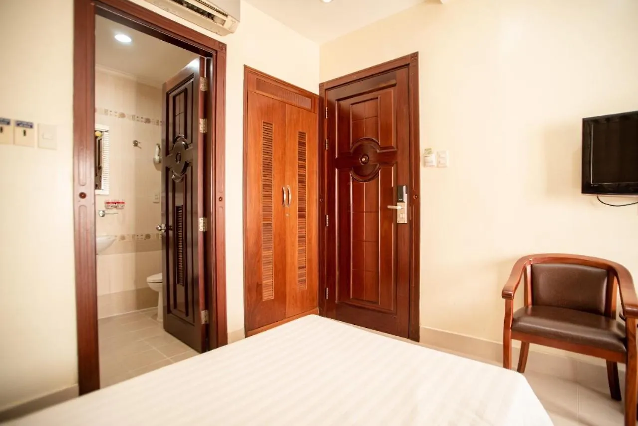 Binh Hung Hotel Ho Chi Minh City 2*,  Vietnam